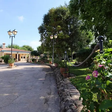 Spacious With Pool In Villa Sanlucar la Mayor