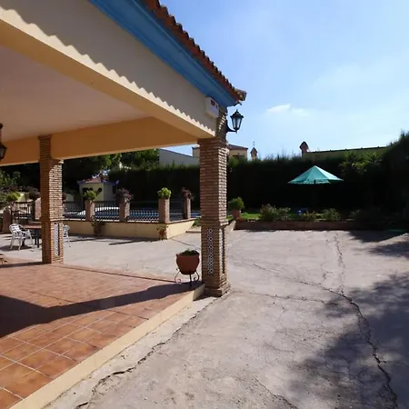 Spacious With Pool In Sanlucar la Mayor